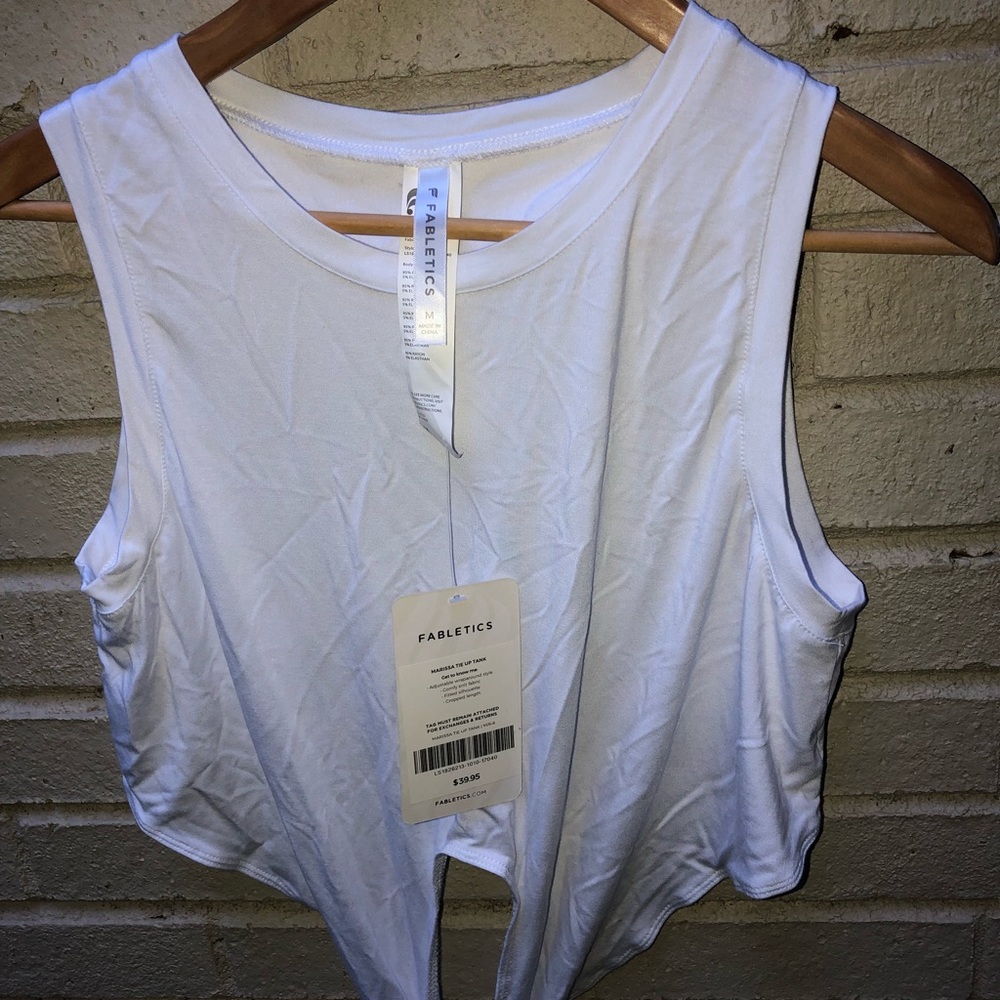 Fabletics Wrap around crop top - Picture 2 of 4